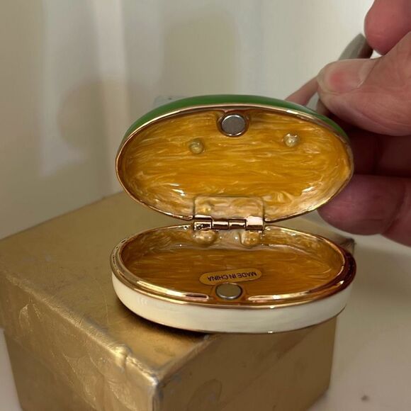 Golf Club Lidded Enameled Box - Picture 3 of 5